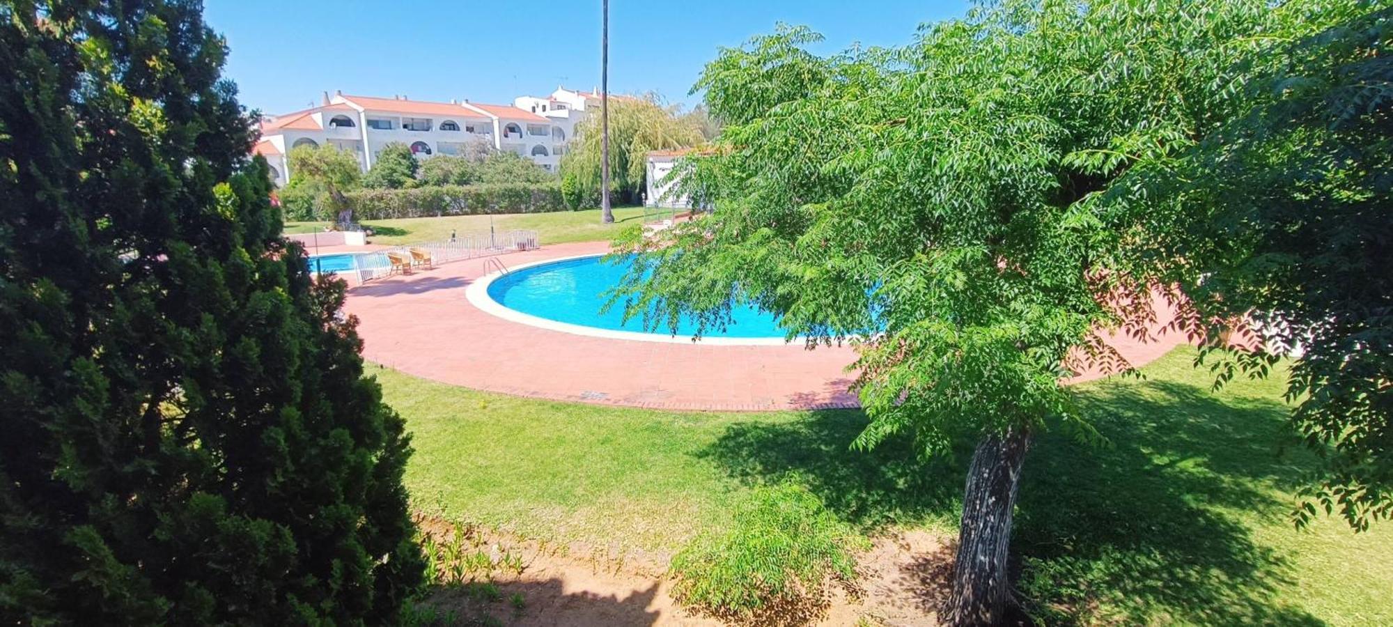 Appartement Modern With Balcony And Direct Access To The Pool
