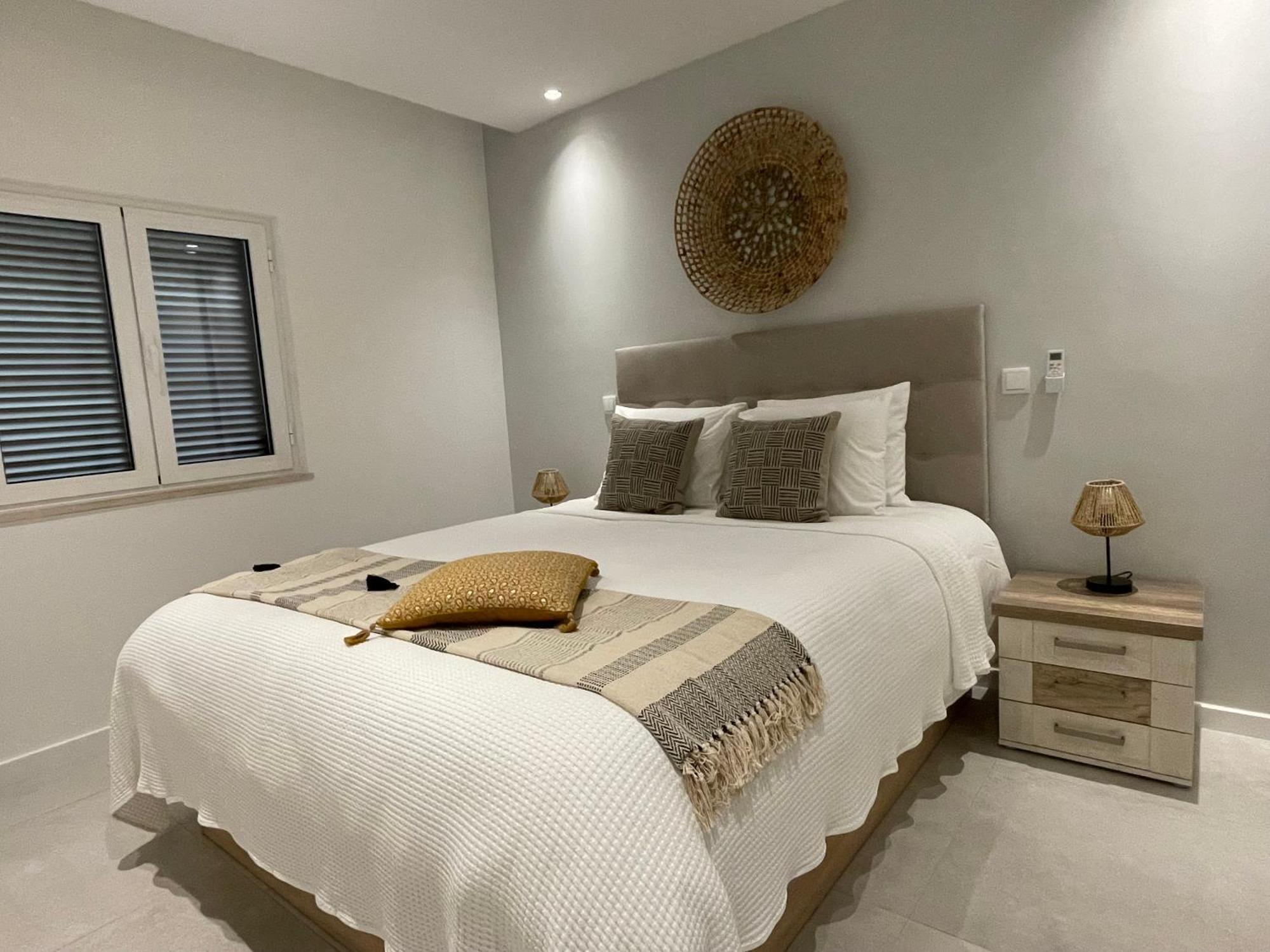 Modern With Balcony And Direct Access To The Pool Appartement *